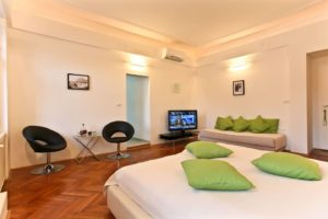 AIRBNB – Best view +P +StrictCentre 5* Apt