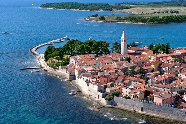 Umag live webcam – view of old town, marina, and Adriatic coast